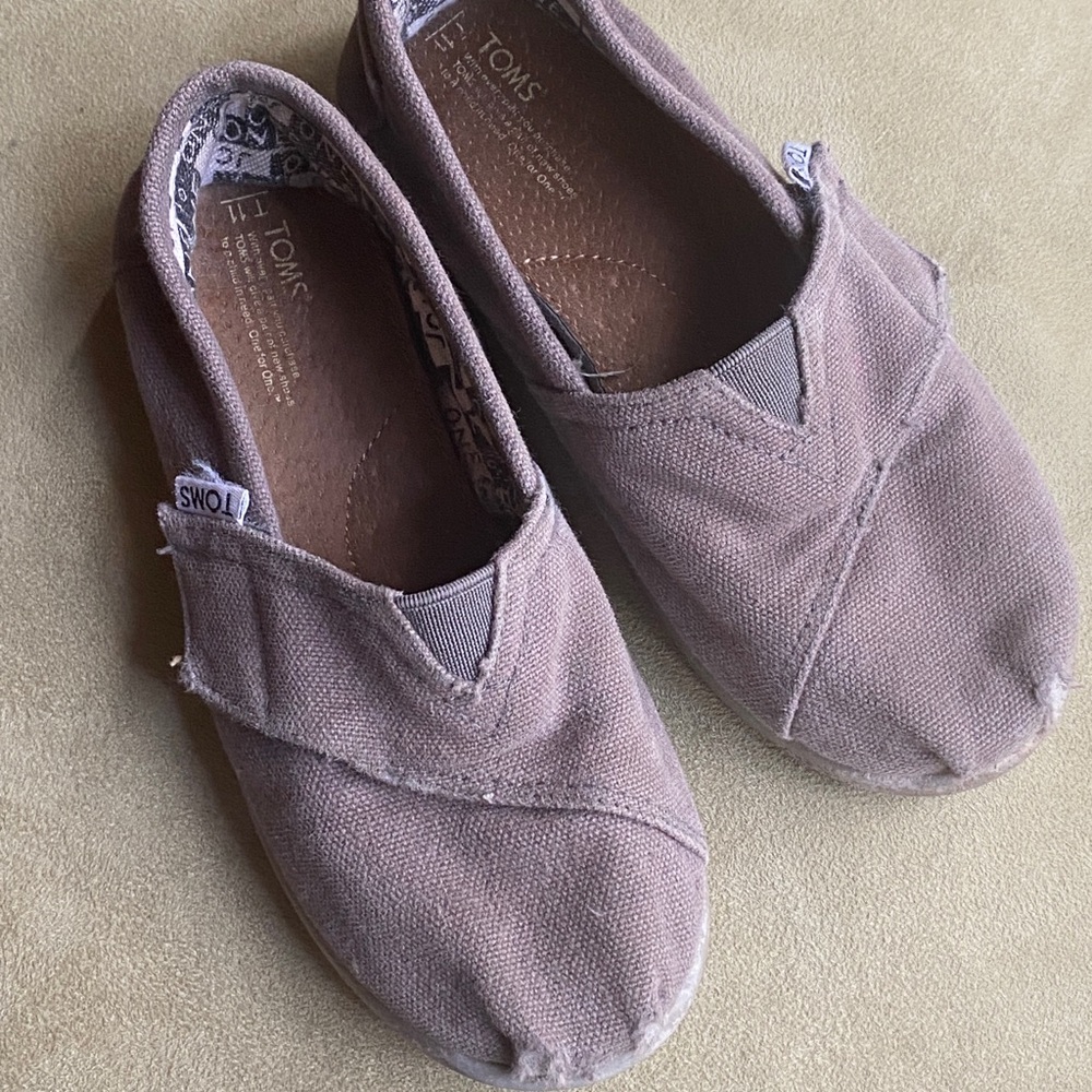 TOMS Alpargata slip-on’s (Size 11 Toddler)